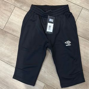 NWT Umbro Youth Small 3/4 Workout Pants Black